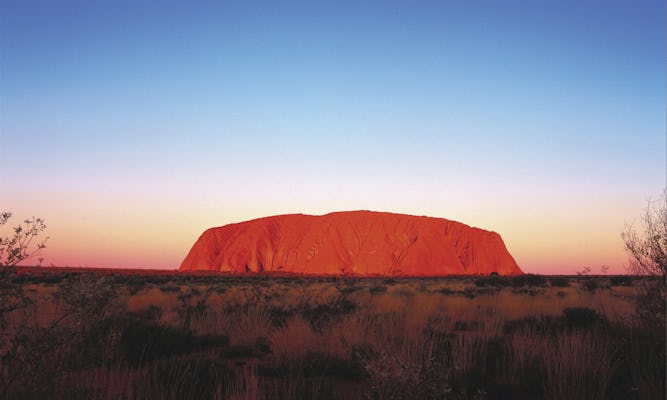 Kata Tjuta e nascer do sol de Uluru
