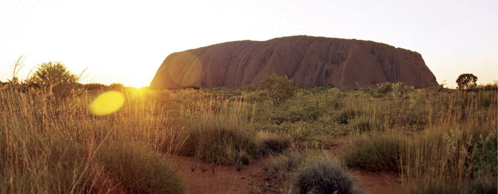Amanecer de Uluru y sitios sagrados