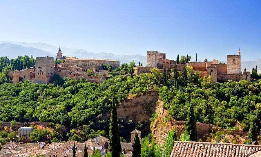 Albaizyn en Sacromonte wandeltocht en Granada hop-on hop-off toeristentrein