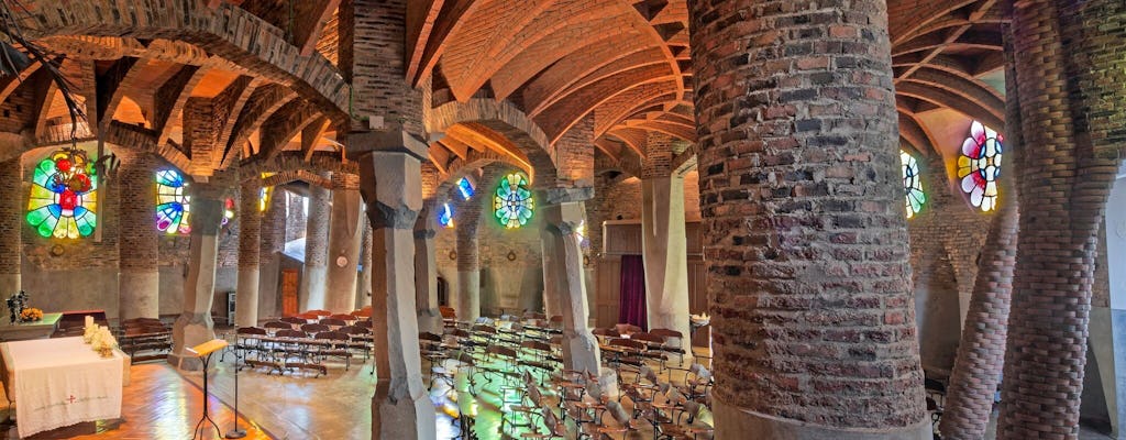 Colonia Güell, ingresso con audioguida + viaggio andata e ritorno da Barcellona