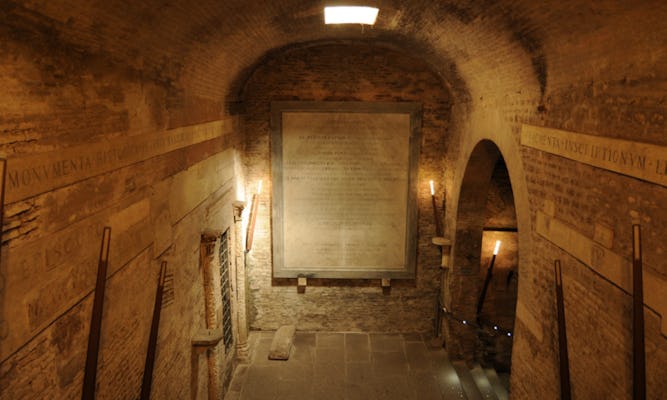 Underground Rome Private Tour of Basilica of San Clemente and Roman Complex Houses