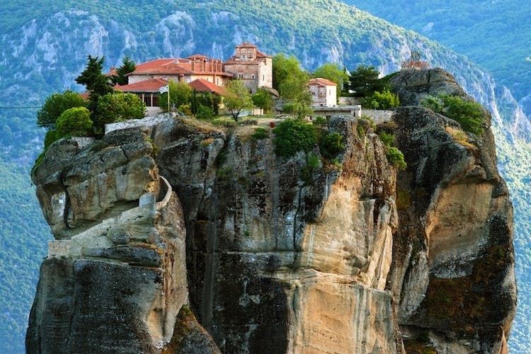 greece_meteora_monastery