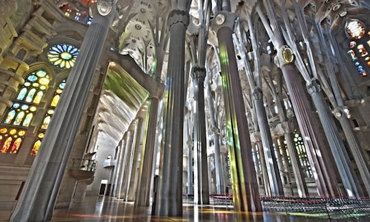 Artystyczna wycieczka po największych dziełach Gaudíego w Barcelonie