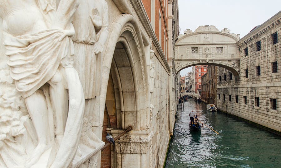 Doge's Palace: exclusive tour with access to the secret itineraries and skip the line access to St Mark's Basilica