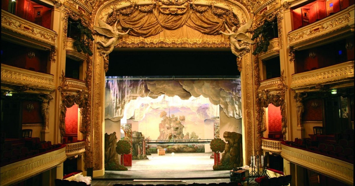 Theatre in Paris, book your tickets now to save your best seats. Theatre in Paris, book your tickets now to save your best seats.