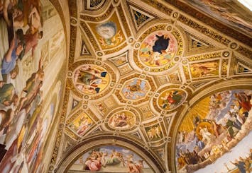 Tour completo del Vaticano con ingresso salta fila per piccoli gruppi