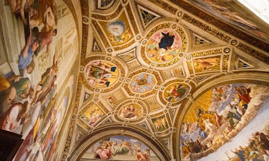 Komplett gå-förbi-kön rundtur på Vatikanen för mindre grupper