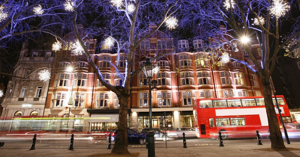 Book a Christmas tour with Musement and get into the holiday spirit in London. Book a Christmas tour with Musement and get into the holiday spirit in London.