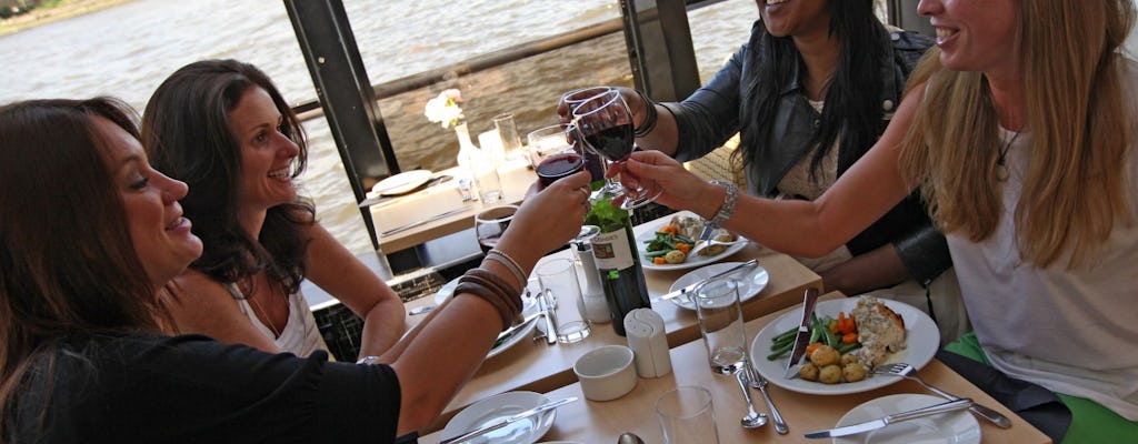 Paseo en barco por el río Támesis con almuerzo