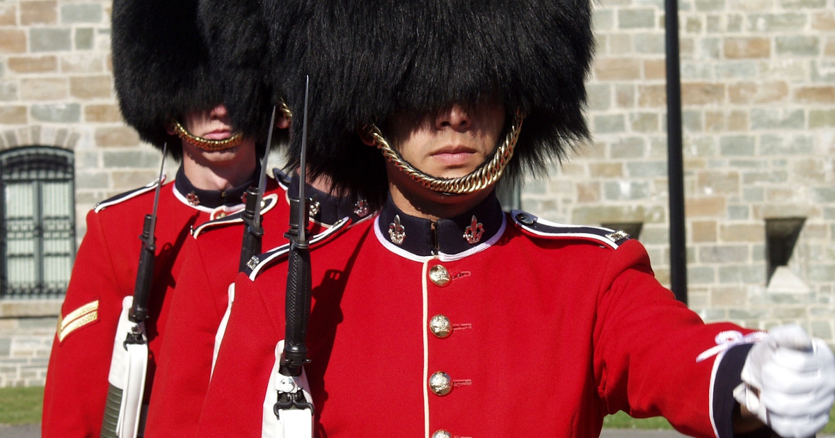 Tickets and tours for the Changing of the Guard in London Tickets and tours for the Changing of the Guard in London
