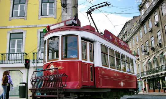 Excursion en tramway dans les collines