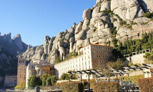Montserrat morgontur med provsmakning av sprit