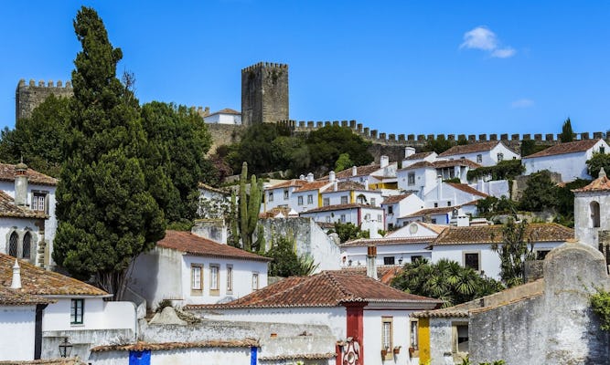 Visita Fátima, Óbidos, Batalha e Nazaré com almoço