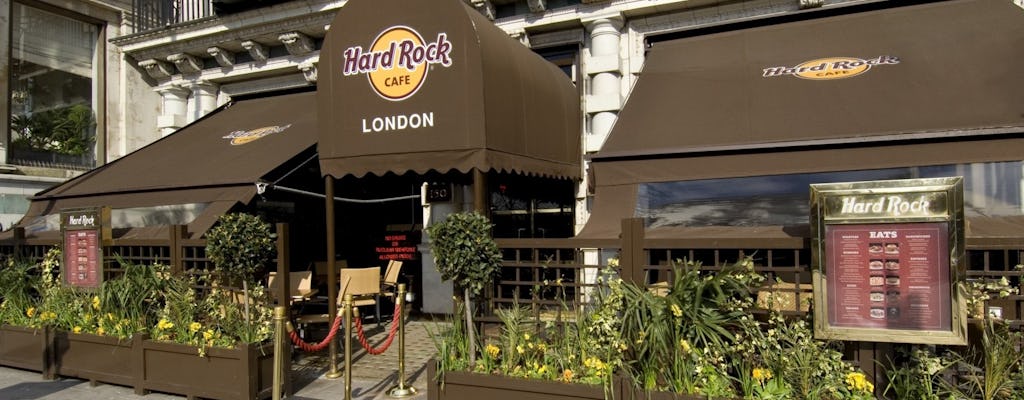 Asientos prioritarios con comida en el Hard Rock Cafe Londres