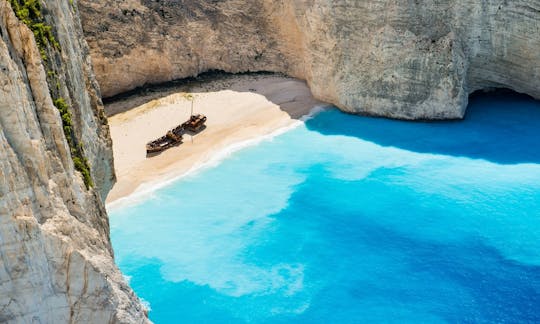 Visita en barco a la Playa del Navagio desde Zakynthos