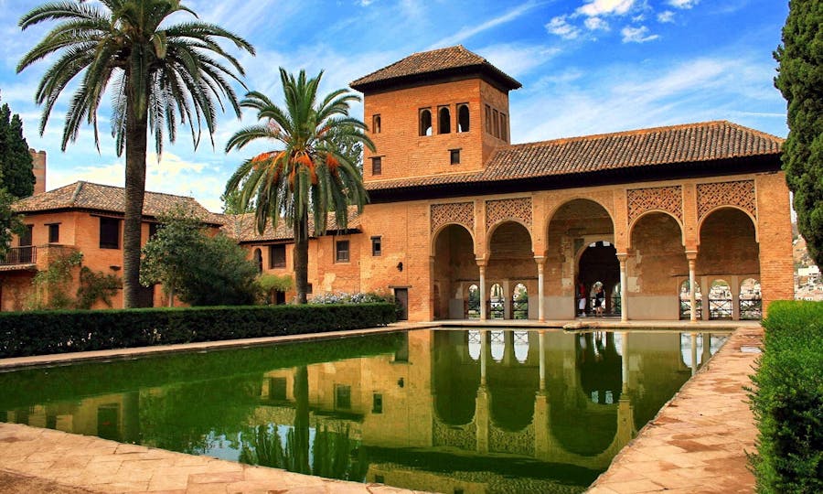 Granada Tour mit Alhambra Palast und Generalife Gärten - Klook, Vereinigte  Staaten