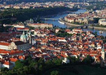Prague full-day sightseeing tour with lunch and river cruise