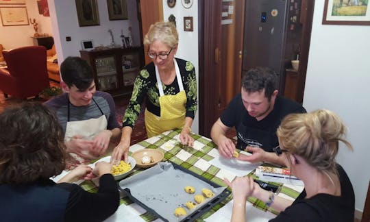 Traditional Home Cooking Experience in Venice