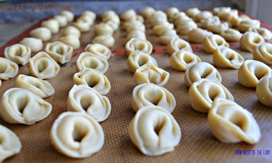 Traditional home cooking class in Bologna with lunch or dinner