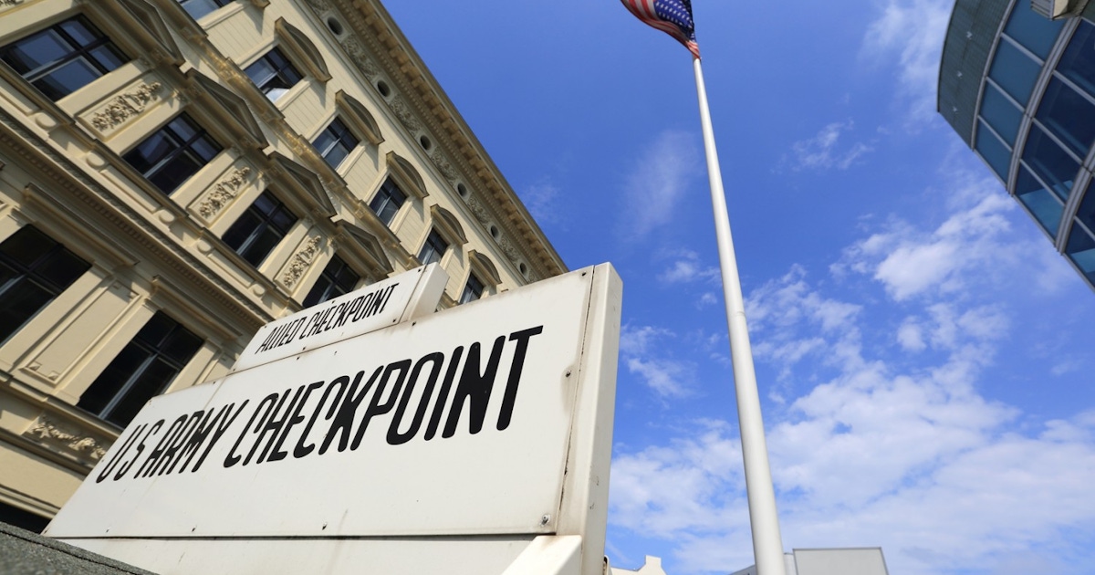 Checkpoint Charlie Tickets & Guided Tours in Berlin
