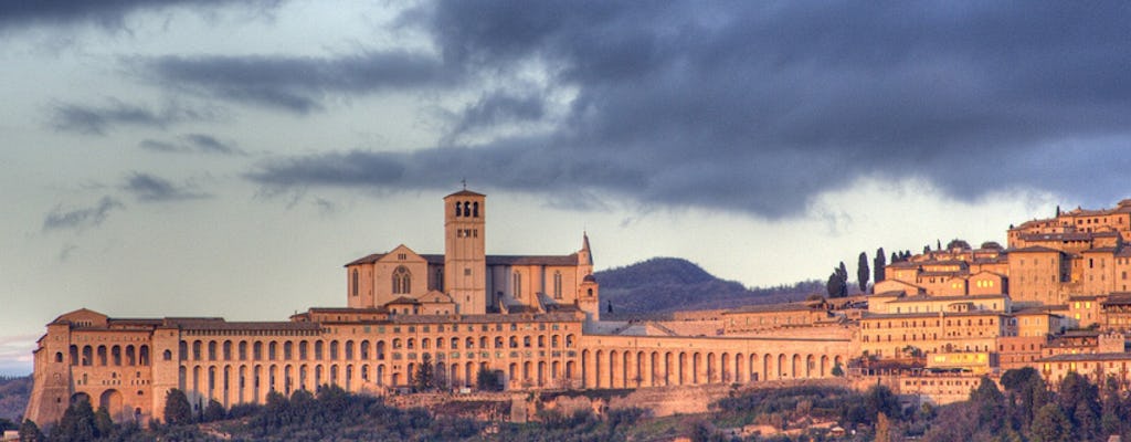 Tour privato a piedi di Assisi
