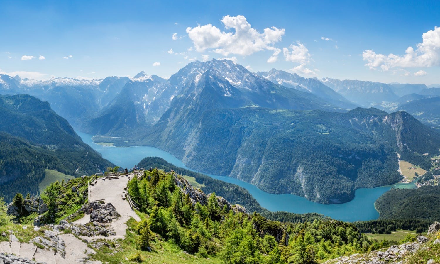 Excursão de dia inteiro aos cumes de Berchtesgaden e Eagles Nest saindo de Munique