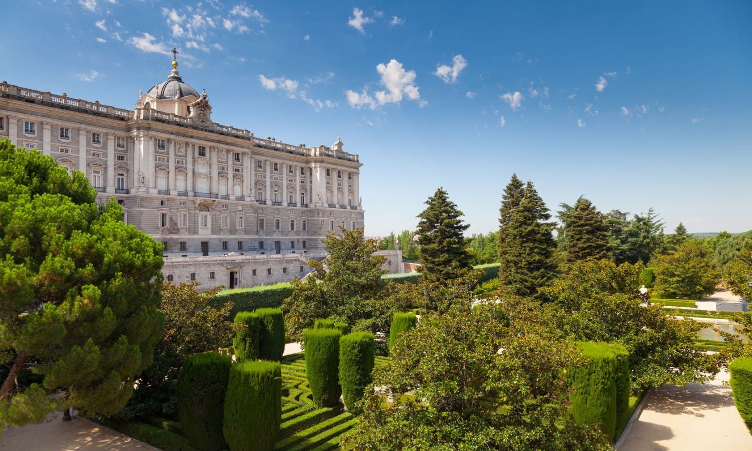 Gå-forbi-køen-billett og guidet omvising til Det kongelige slott i Madrid