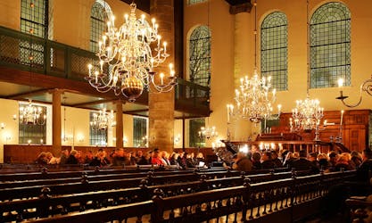 Concert à la lueur des chandelles dans la Synagogue Portuguaise à Amsterdam