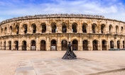 Nîmes