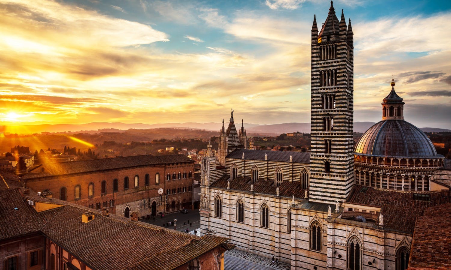 Siena, San Gimignano, Monteriggioni, Chianti med lunsj