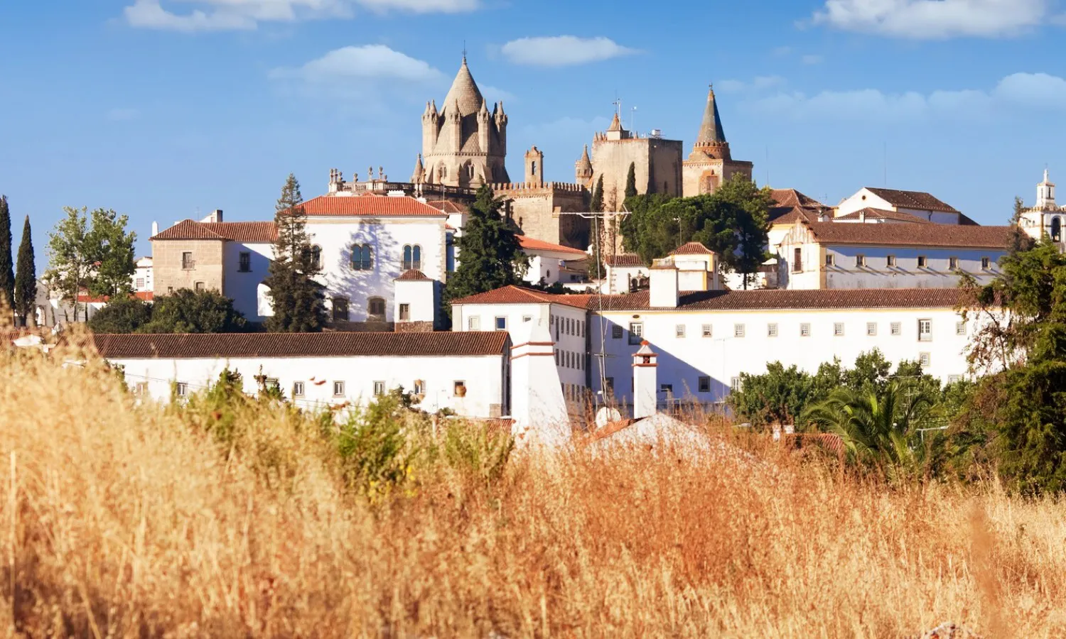 Évora