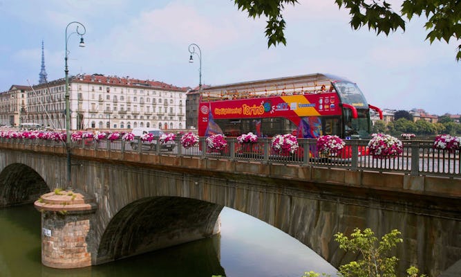 Bilety autobusowe w Turynie typu hop-on hop-off na 24 i 48 godzin