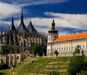 Excursão pela cidade de Kutná Hora saindo de Praga com entradas