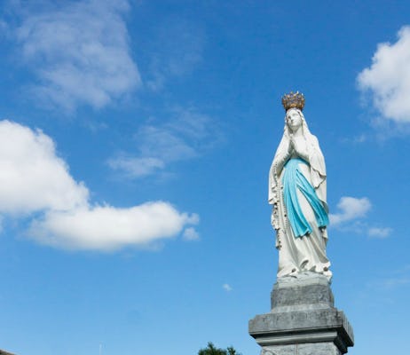 Religiöse Tour durch Lourdes
