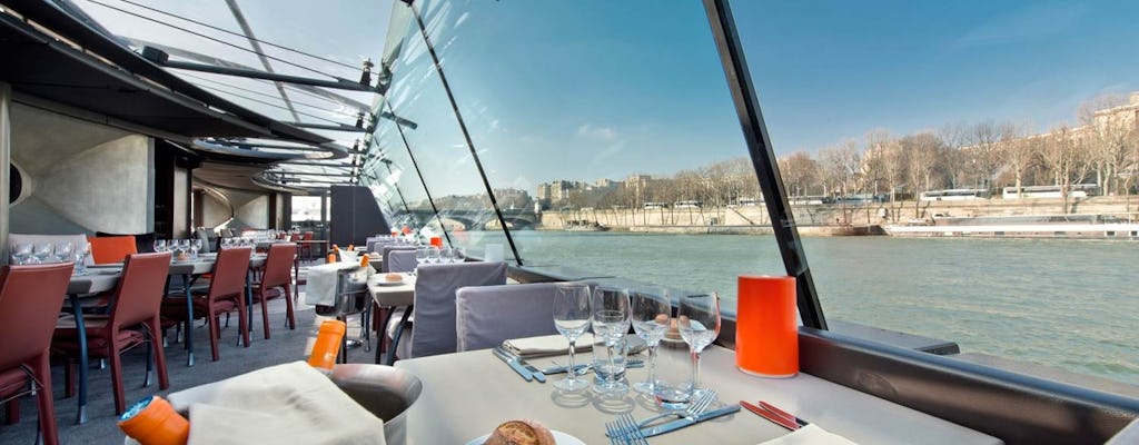 Lunch cruise on the River Seine