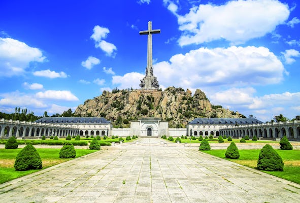 Tour from Madrid to the Monastery of El Escorial, the Valley of the Fallen and Royal Site of Aranjuez