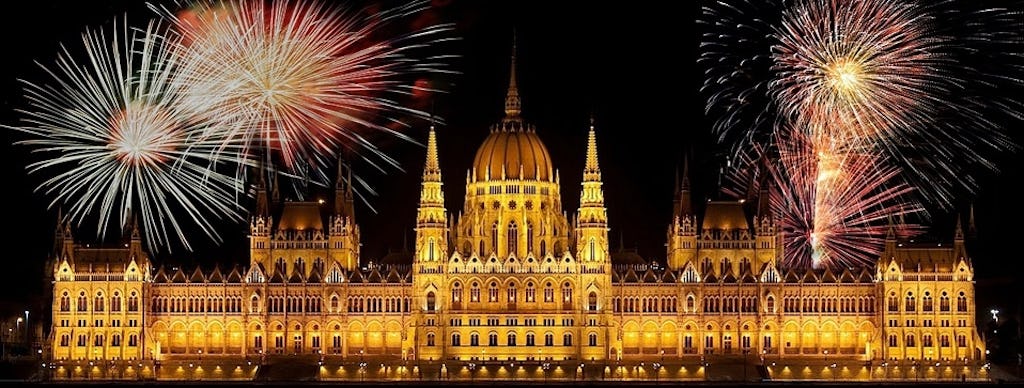 Crucero de año nuevo en Budapest con cena y bebidas gratis