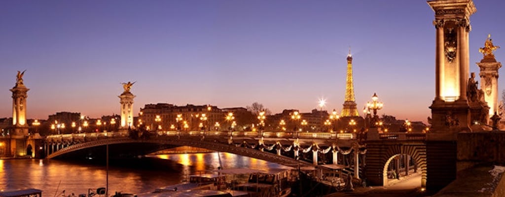 Tour nocturno de París iluminado