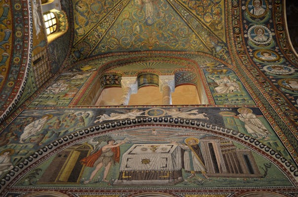 Visita guiada privada de Ravenna com admissões de monumentos