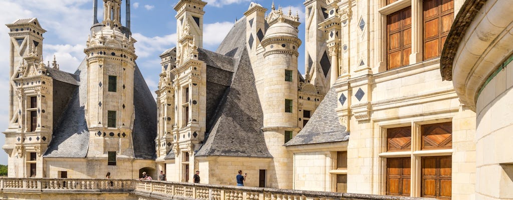 Full-day tour of Chenonceau, Chambord with wine-tasting at Caves Ambacia from Tours