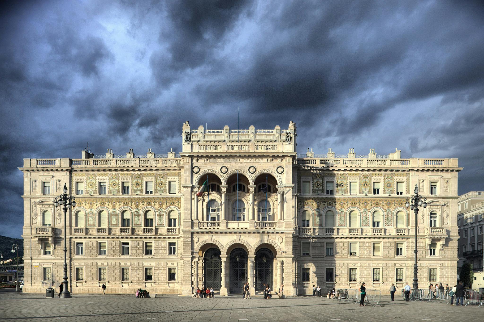 Passeio privado a pé por Habsburgo Trieste