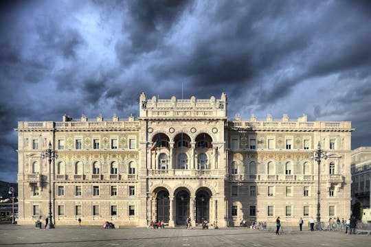 Tour privado a pie de Habsburg Trieste