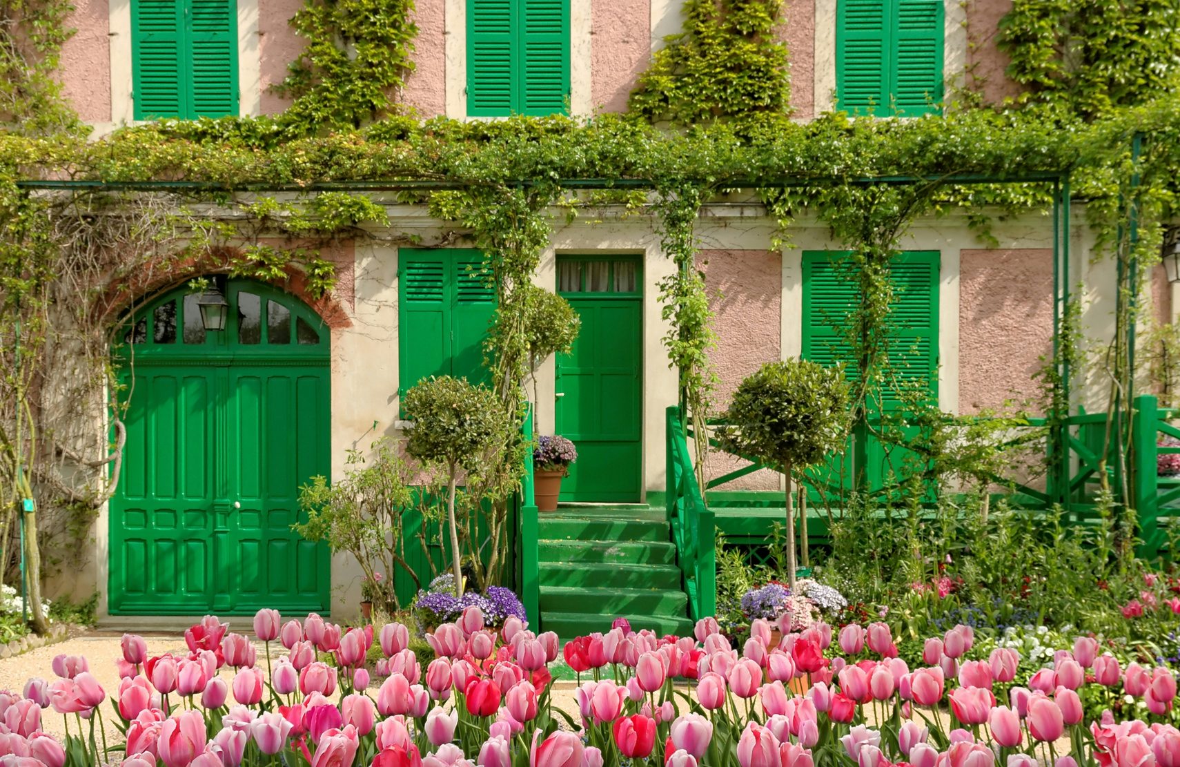 house and gardens Tickets and Tours in Giverny musement