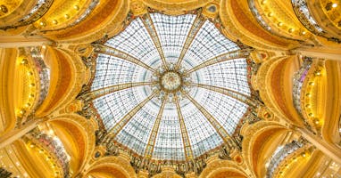 Fashion Show at Galeries Lafayette musement