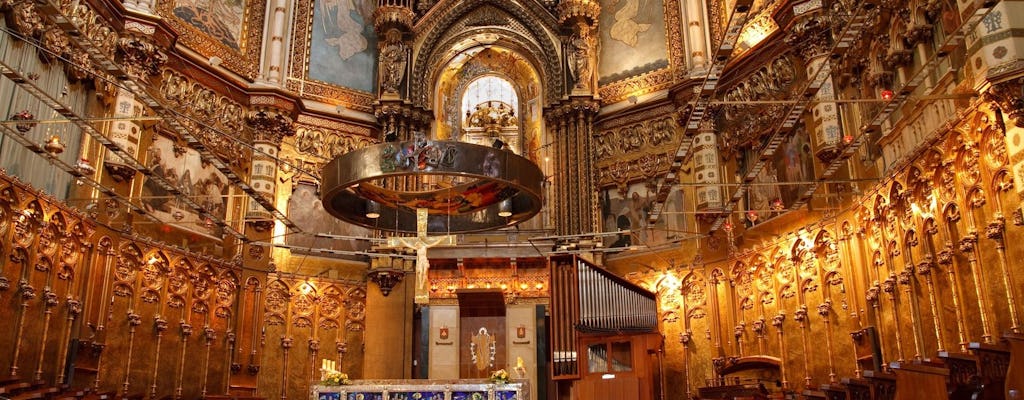 Tour mattutino di Montserrat da Barcellona con visita alla Sagrada Familia nel pomeriggio