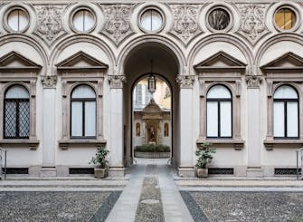 Milan Tour in the Brera District and piazza Gae Aulenti Milan Tour in the Brera District and piazza Gae Aulenti