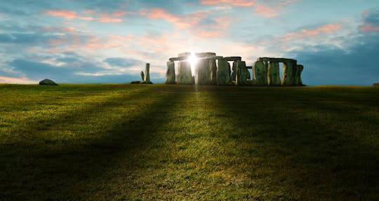 Private sunrise or sunset tour of Stonehenge with Bath and Lacock