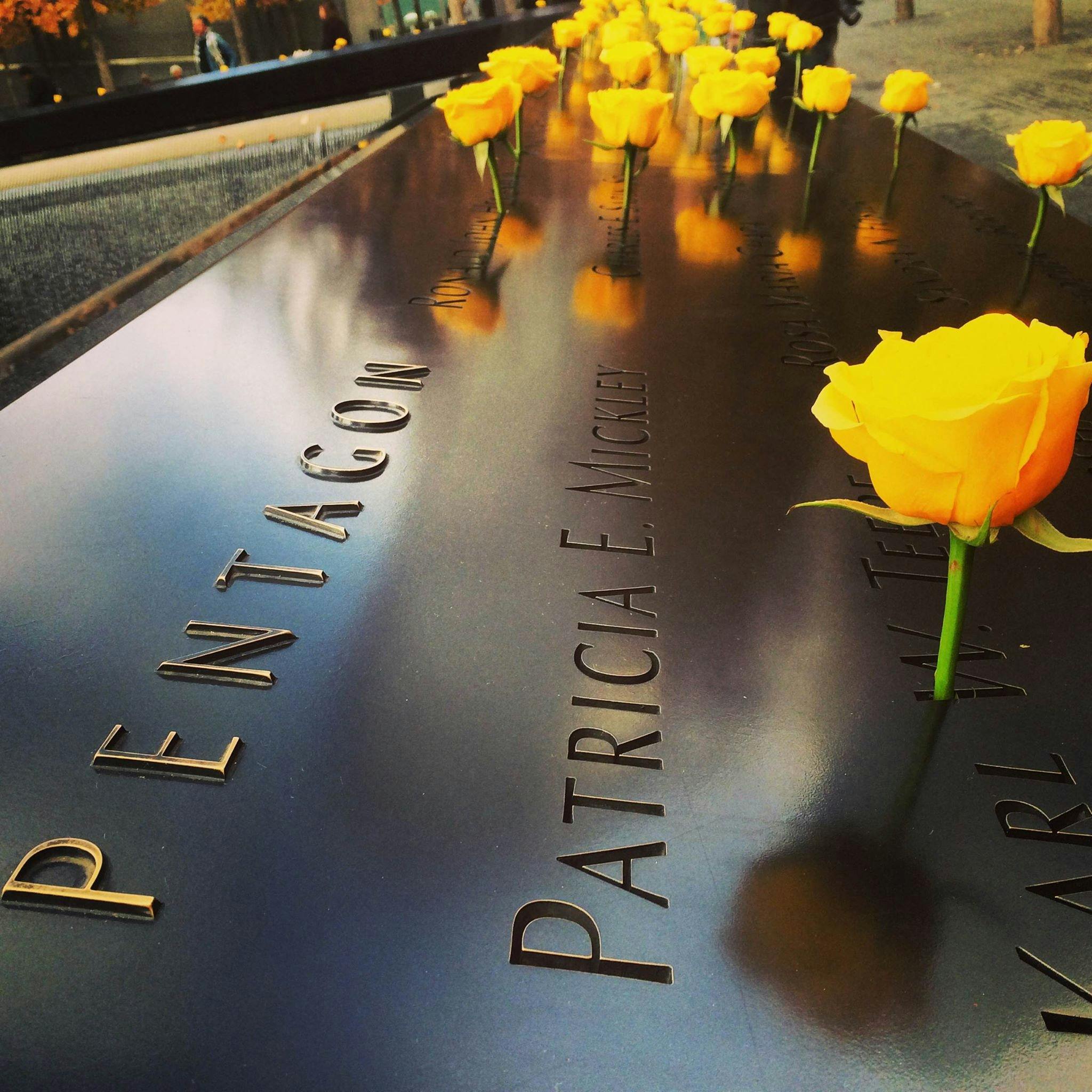 Vandringstur till 9-11 Ground Zero: Pauls kapell, brandmännens minnesvägg och 9-11 Memorial