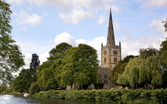 Oxford, Stratford-upon-Avon, Cotswolds and Warwick Castle with entrance tickets