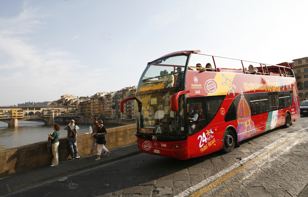 Sightseeing Bus